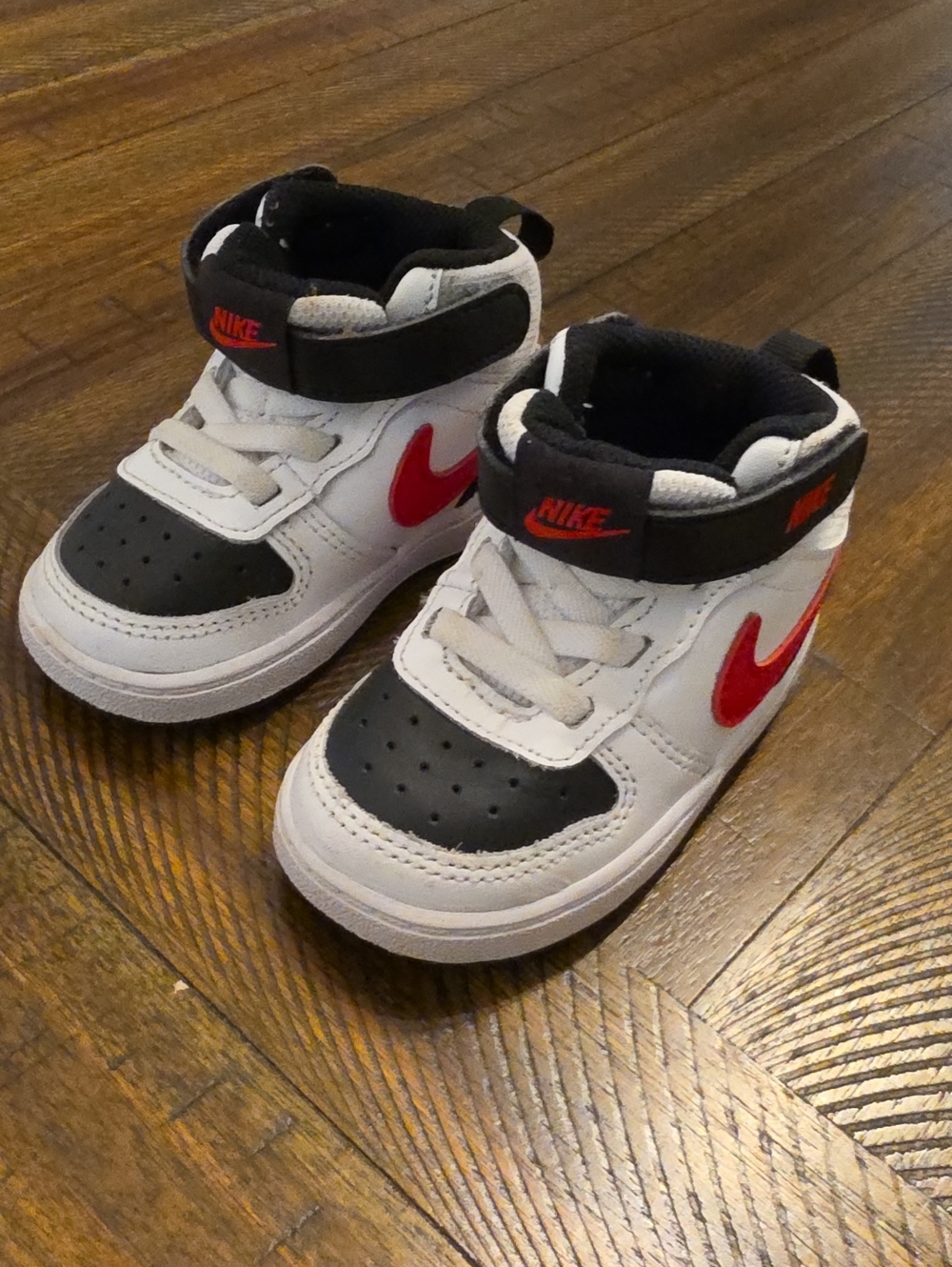 Infant Nike Court Borough Mid 2